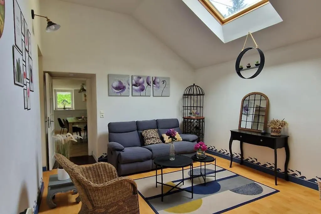 Charmante Maison De Famille Avec Jardin Saint-Caradec 0*,  Γαλλία