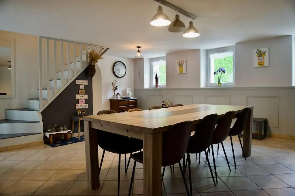 Διαμέρισμα Charmante Maison De Famille Avec Jardin Saint-Caradec Γαλλία